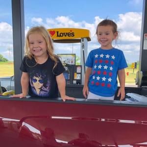 Meet your Posher, Michele